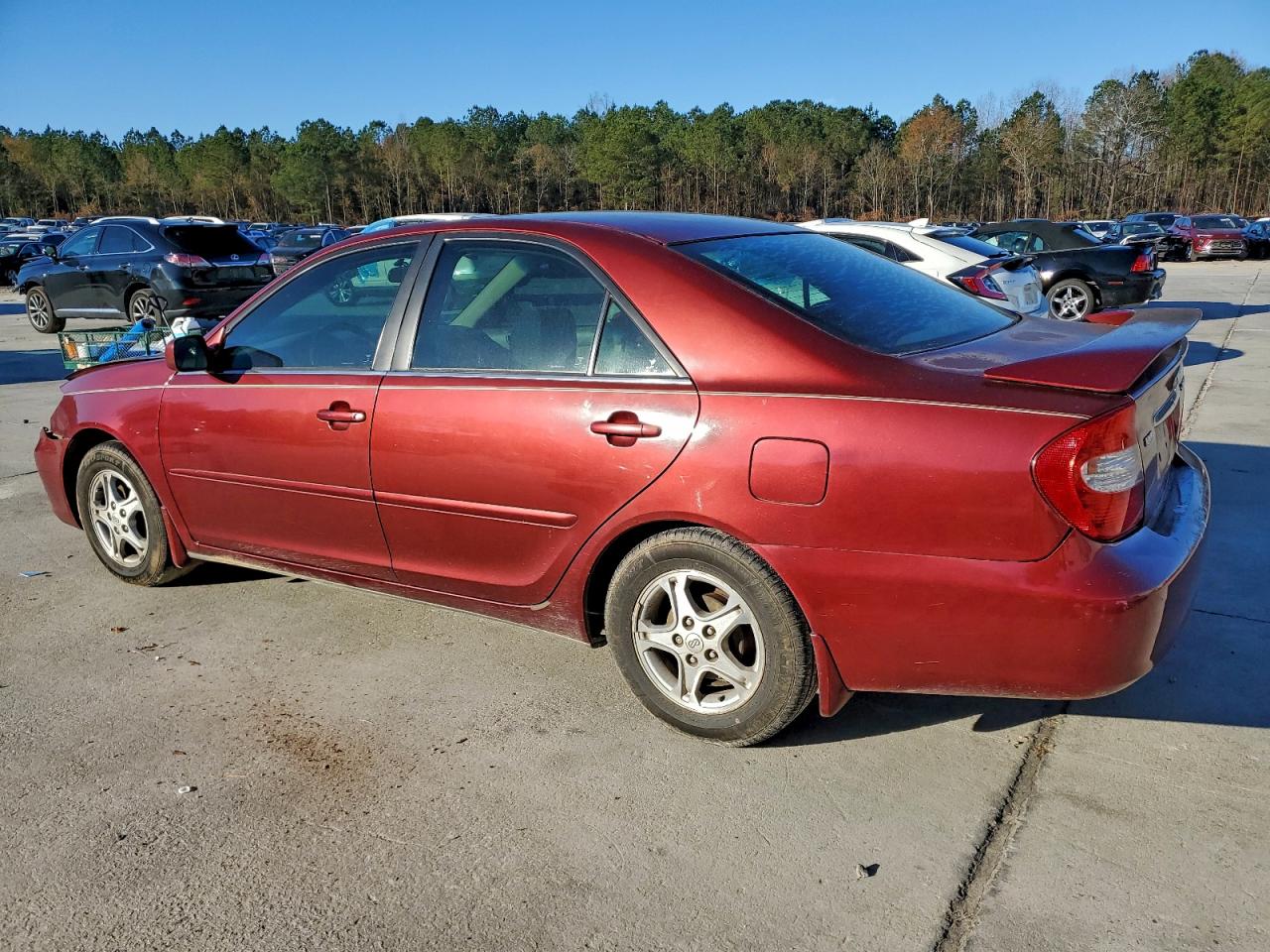 2002 TOYOTA CAMRY LE photo 2