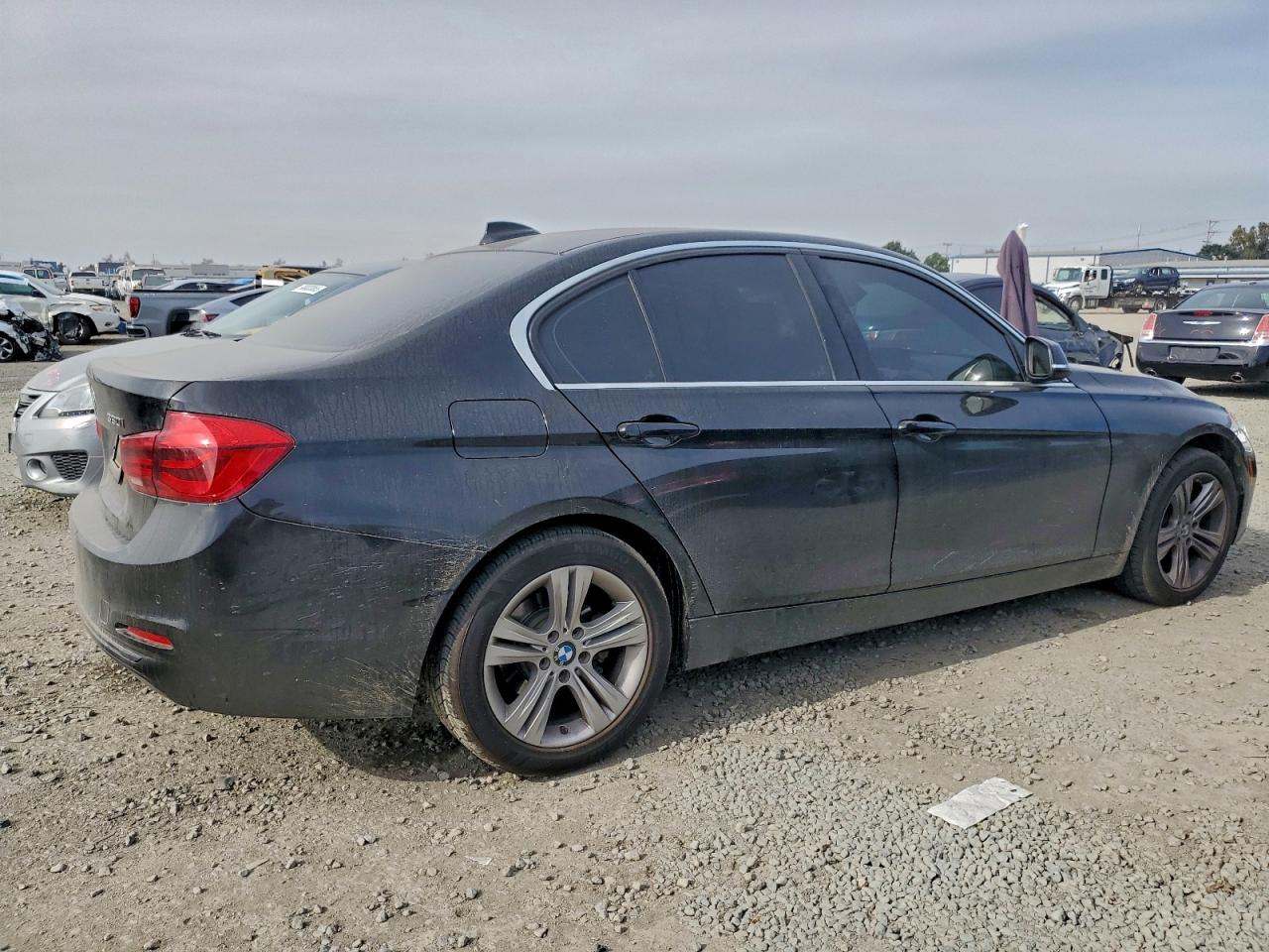 2017 BMW 330 I photo 3