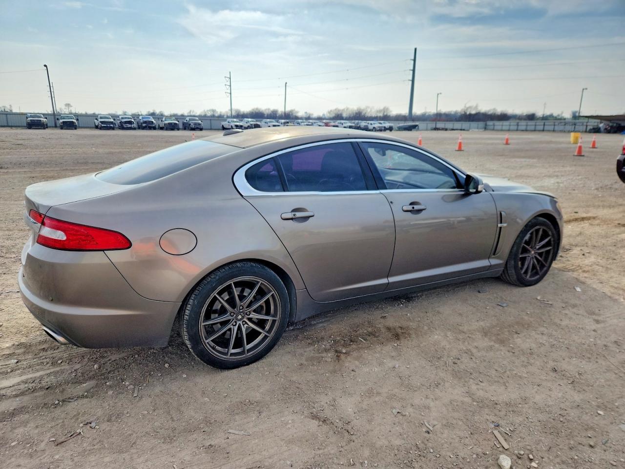 2009 JAGUAR XF PREMIUM LUXURY photo 3