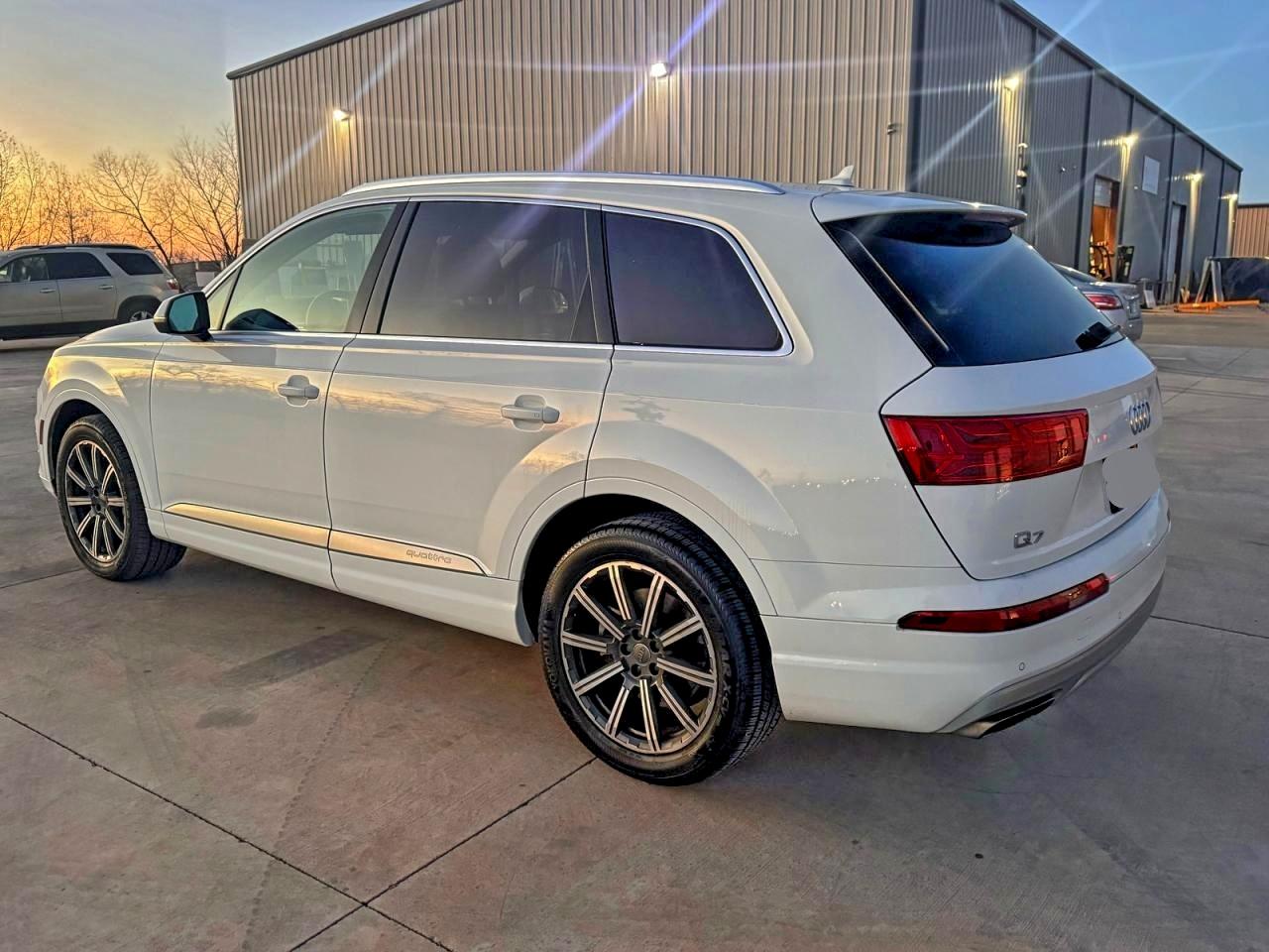 2017 AUDI Q7 PREMIUM photo 3