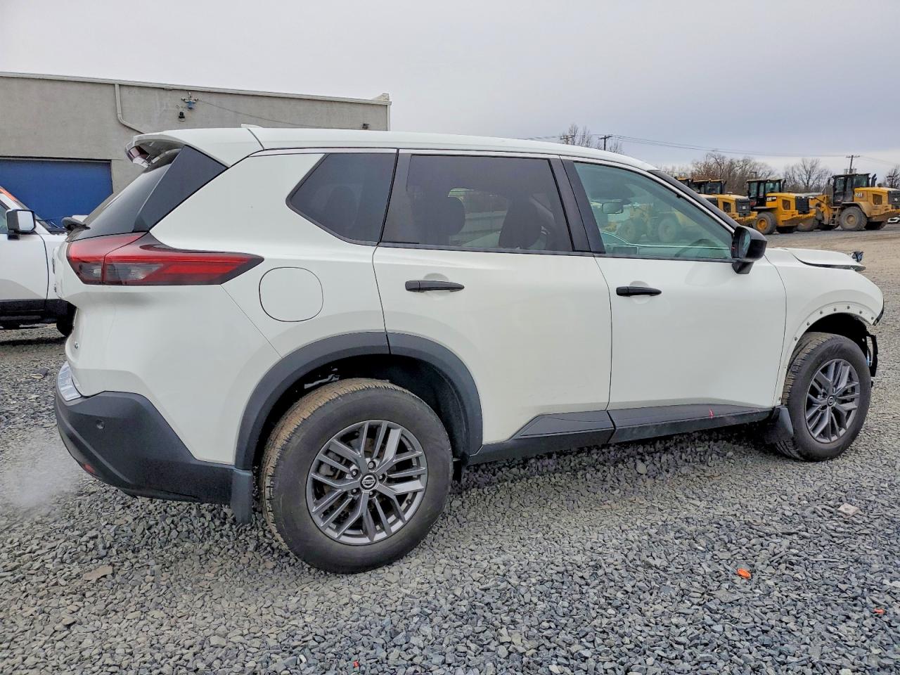 2021 NISSAN ROGUE S photo 3