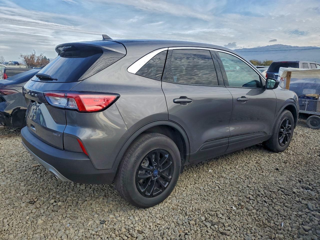2022 FORD ESCAPE SE photo 5