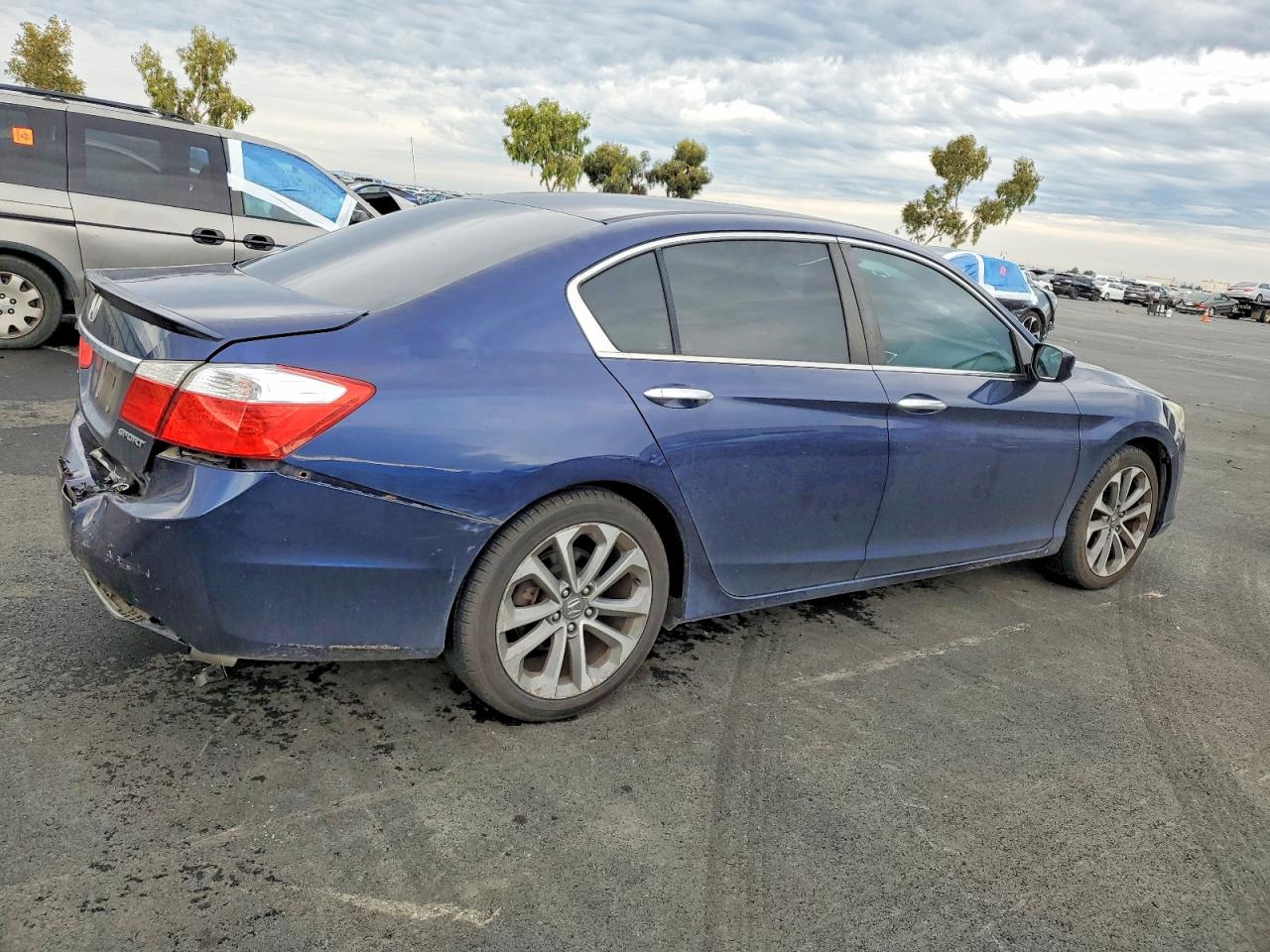 2014 HONDA ACCORD SPORT photo 3