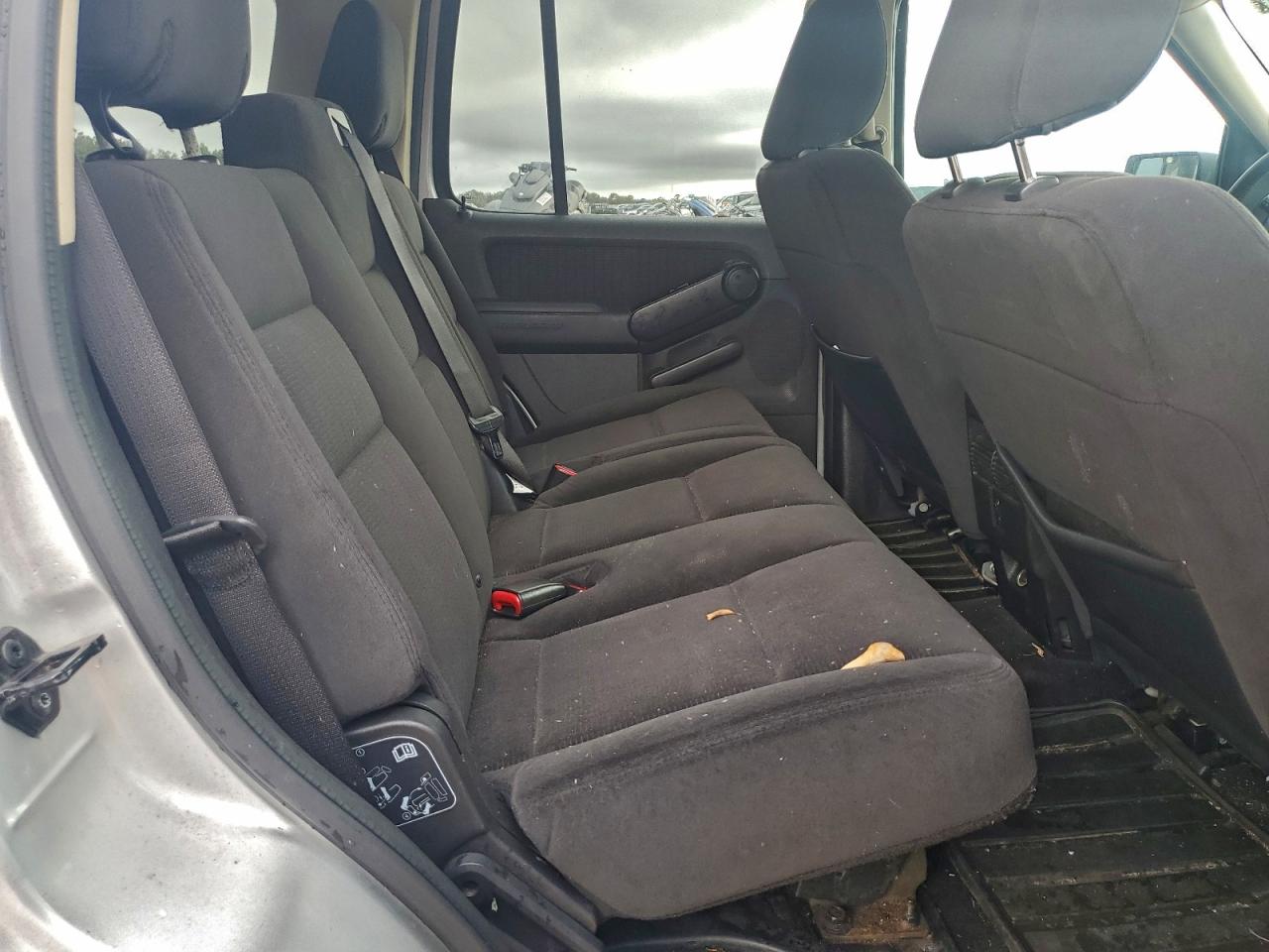 2010 FORD EXPLORER XLT photo 11