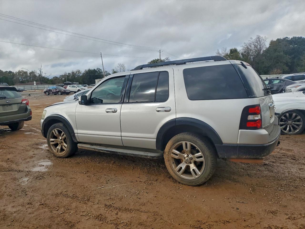 2010 FORD EXPLORER XLT photo 2
