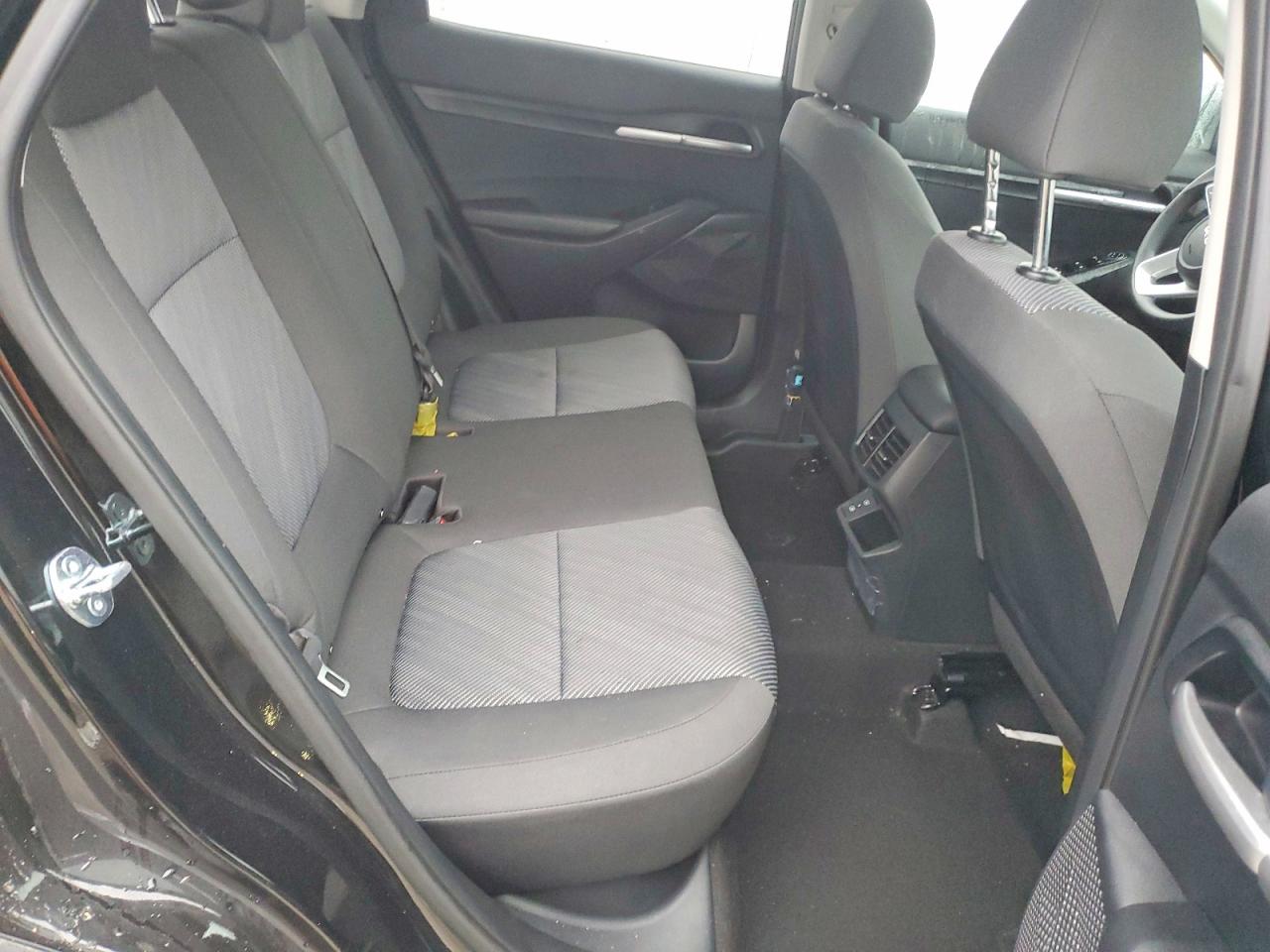 2025 KIA SELTOS LX photo 11