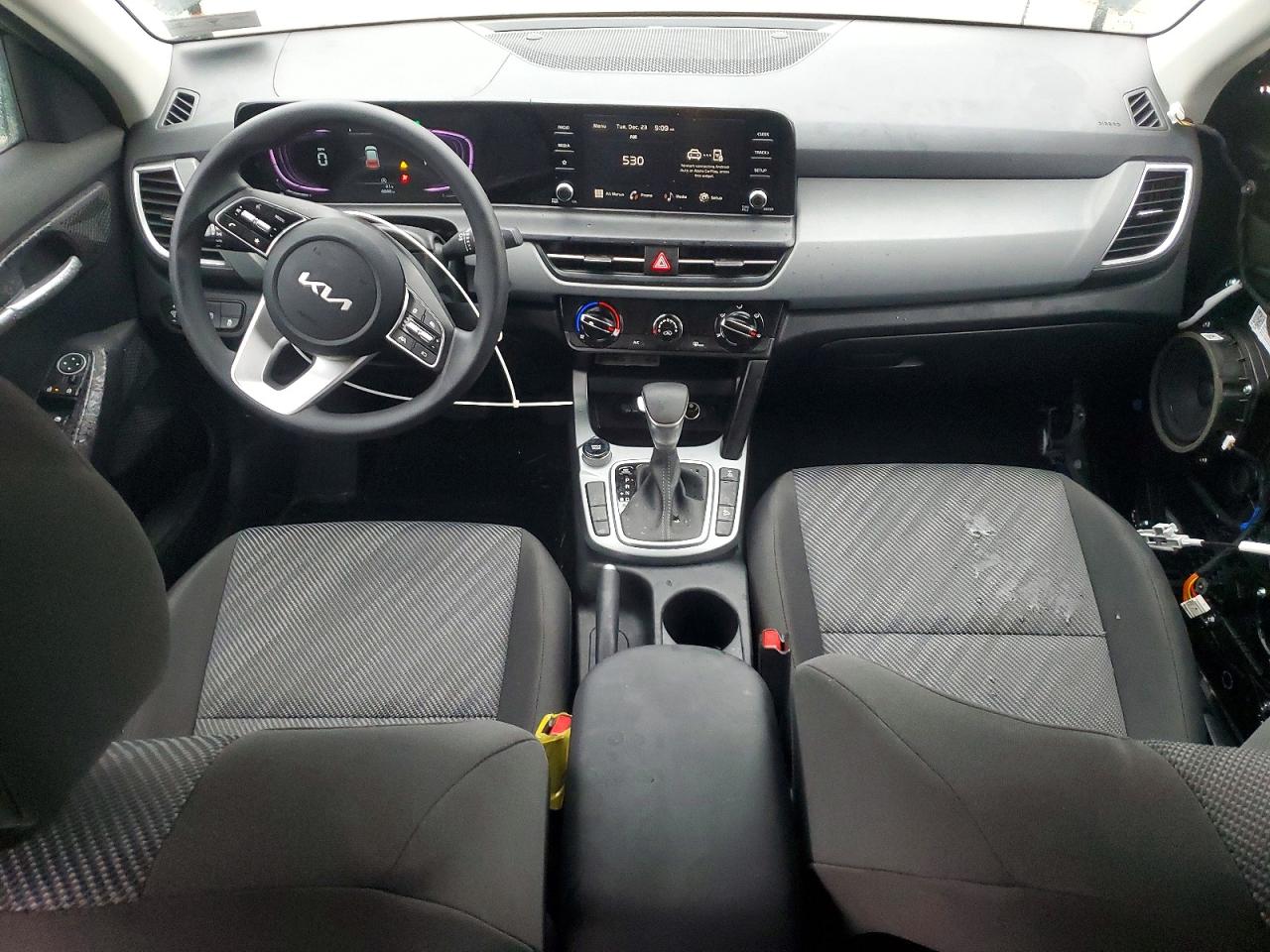 2025 KIA SELTOS LX photo 8