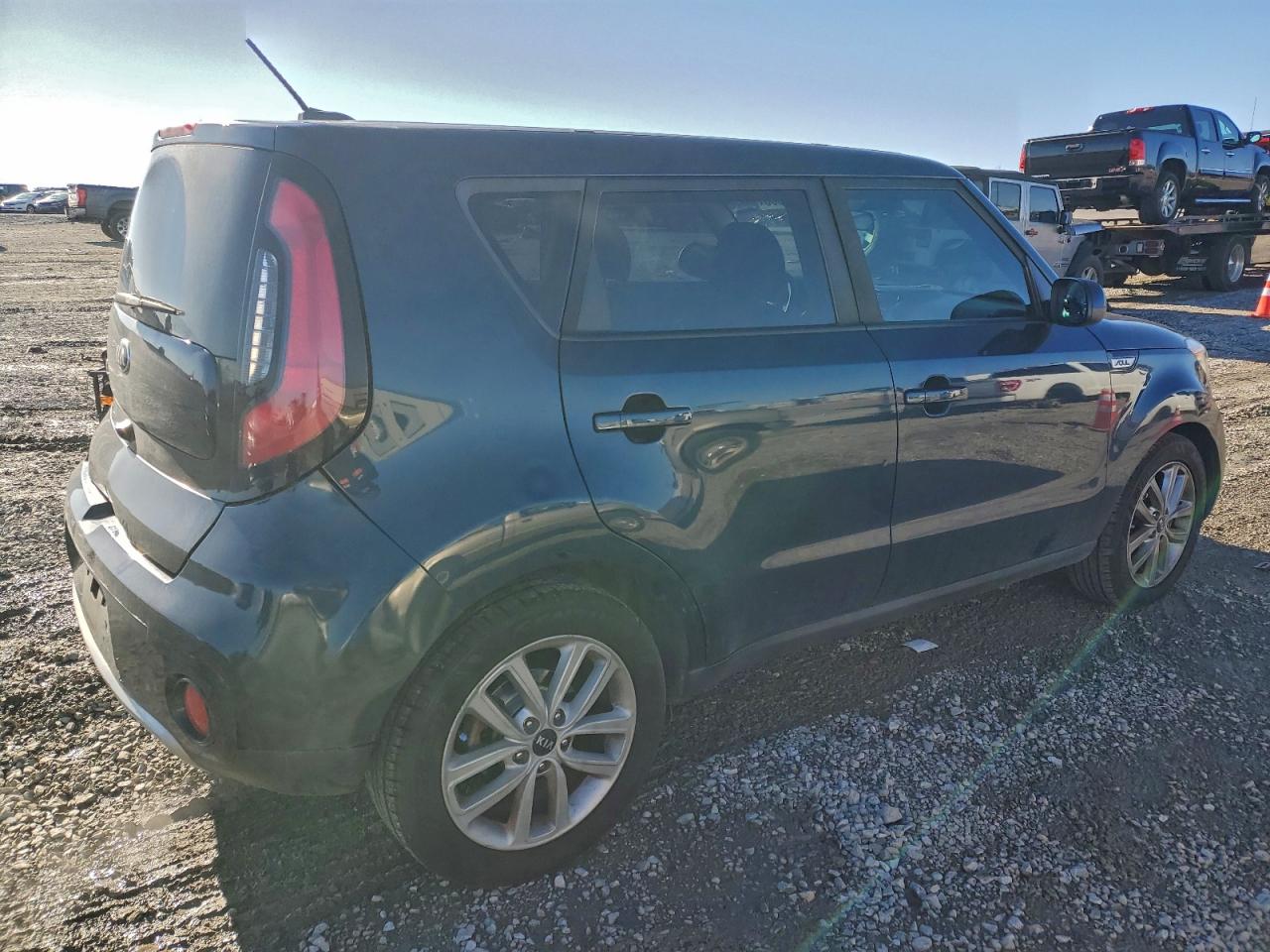 2017 KIA SOUL + photo 3
