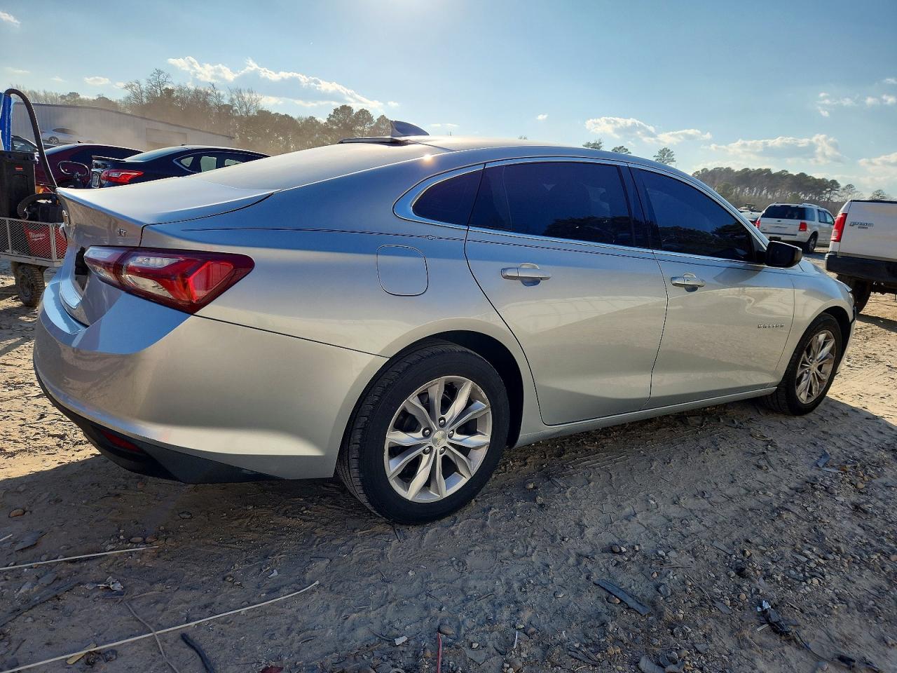 2020 CHEVROLET MALIBU LT photo 3