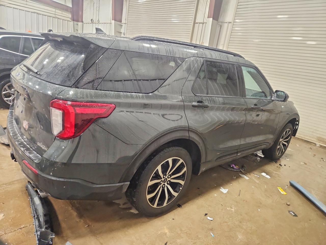 2023 FORD EXPLORER ST-LINE photo 3