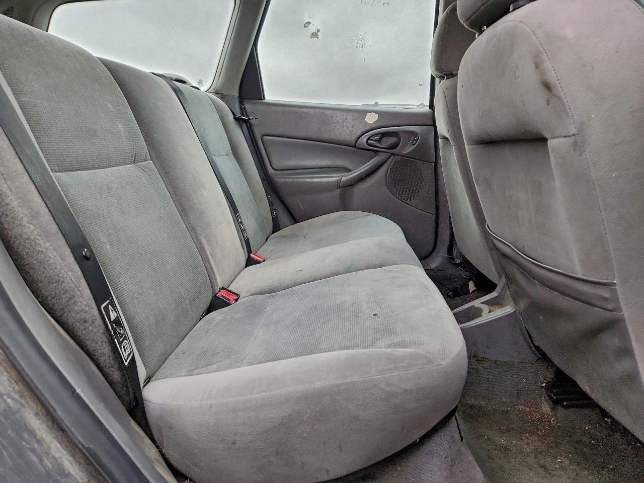 2002 FORD FOCUS SE photo 11