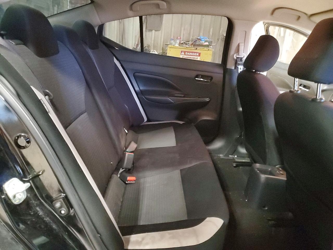 2020 NISSAN VERSA SV photo 10