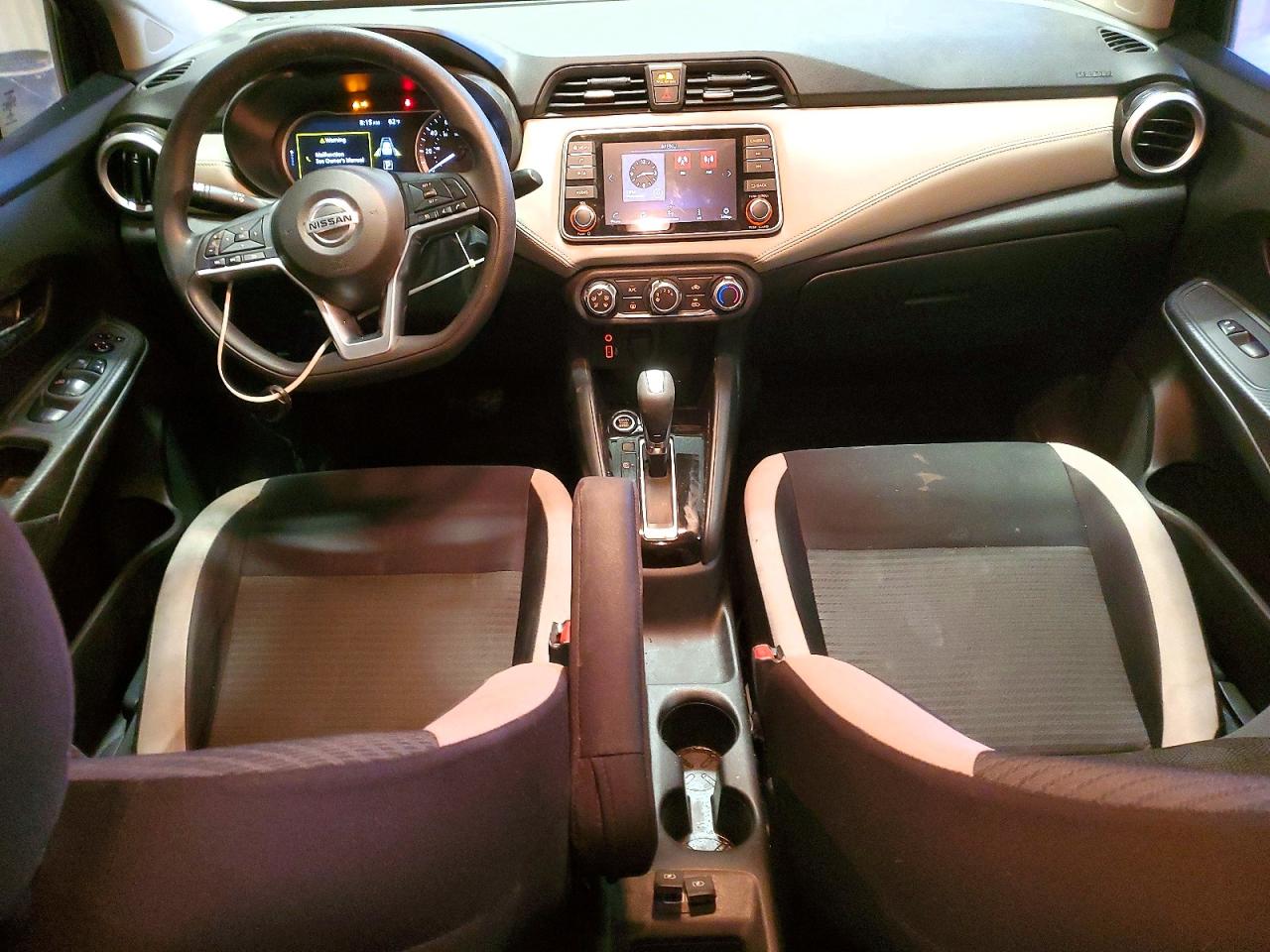 2020 NISSAN VERSA SV photo 8