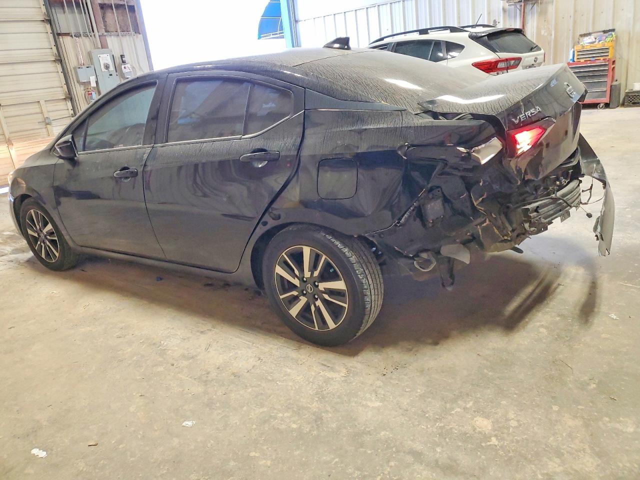 2020 NISSAN VERSA SV photo 2