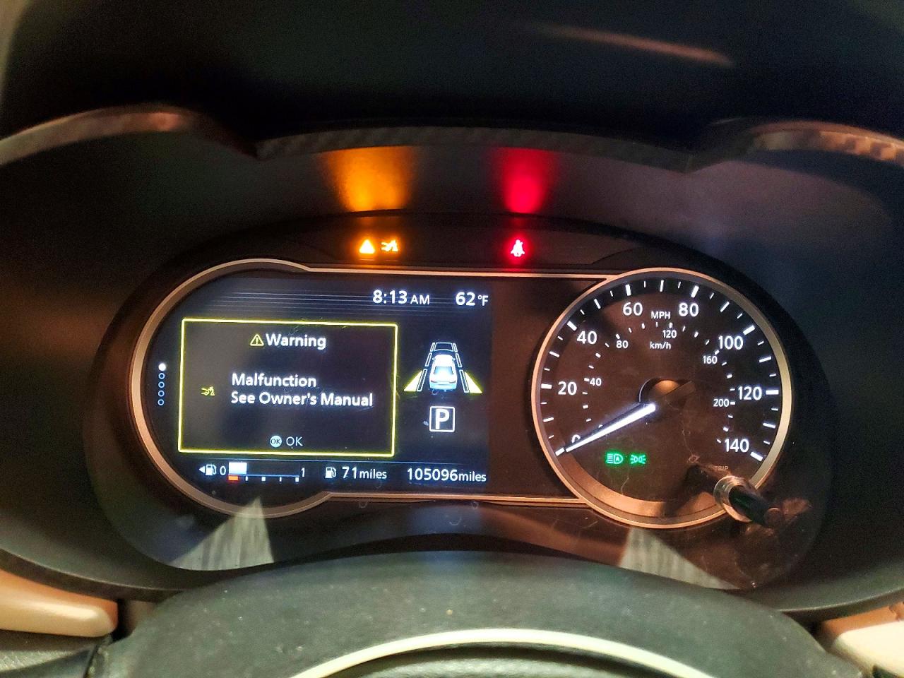 2020 NISSAN VERSA SV photo 9