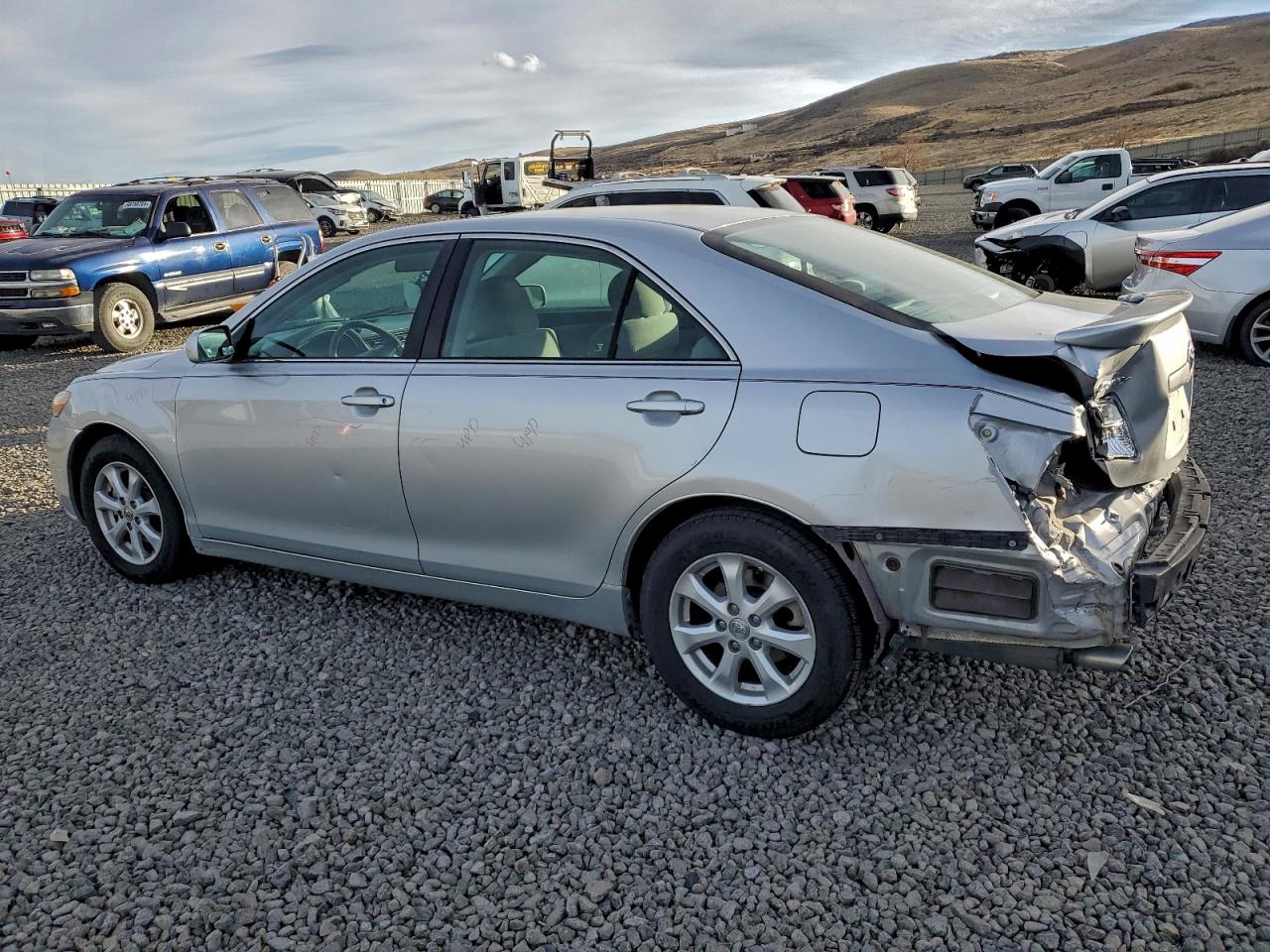2007 TOYOTA CAMRY LE photo 2