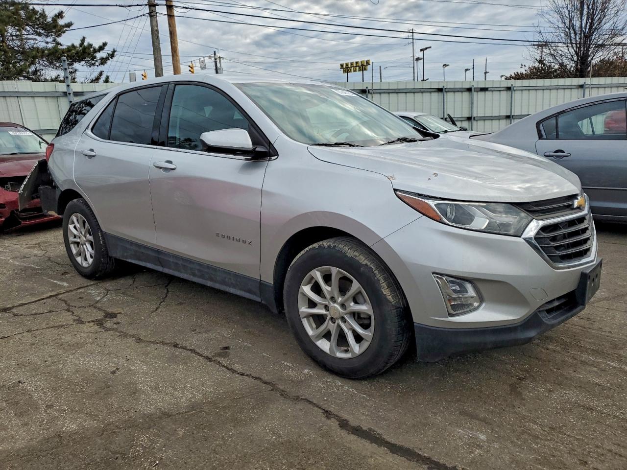 2020 CHEVROLET EQUINOX LT photo 4