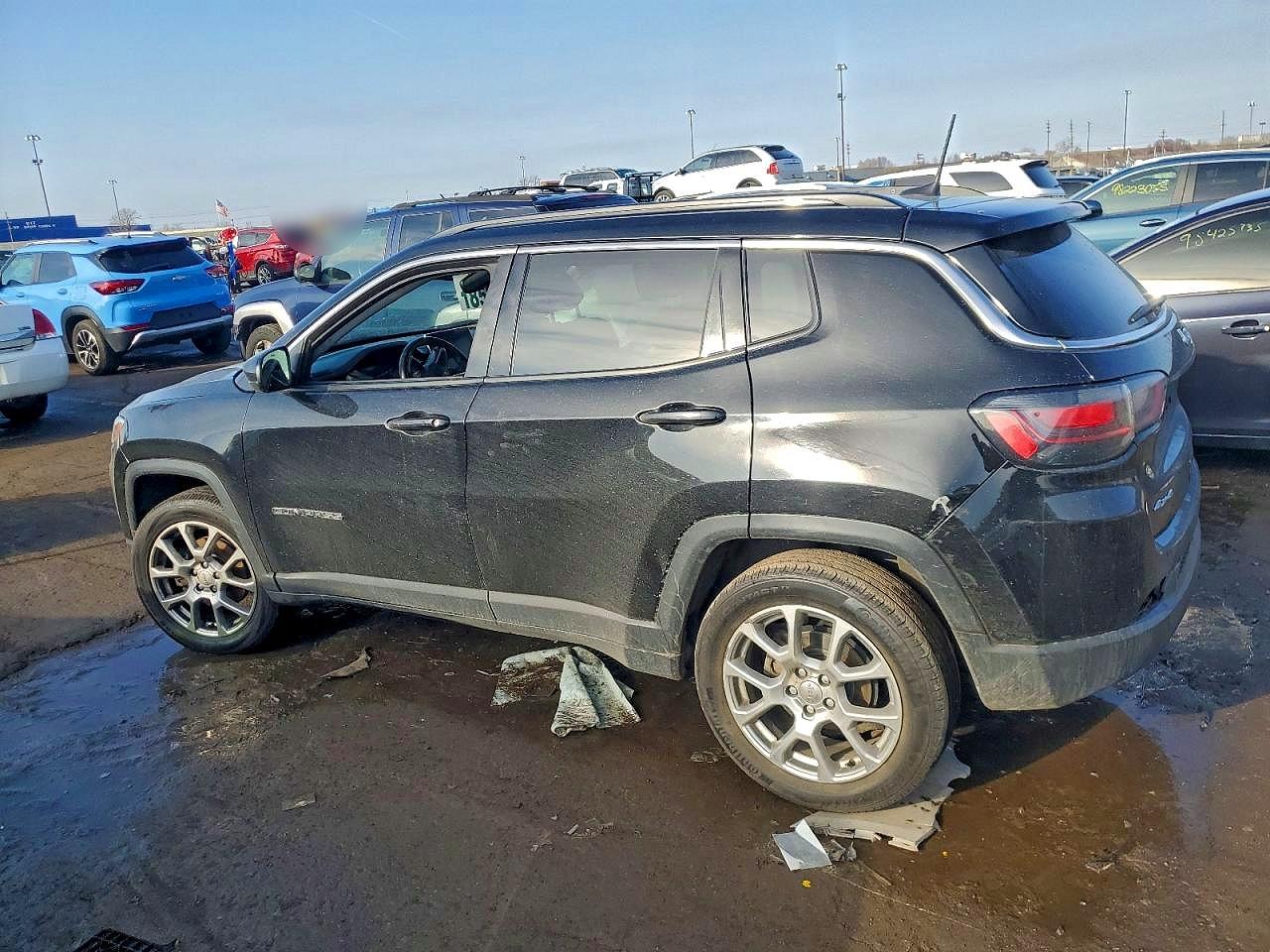 2022 JEEP COMPASS LATITUDE LUX photo 3