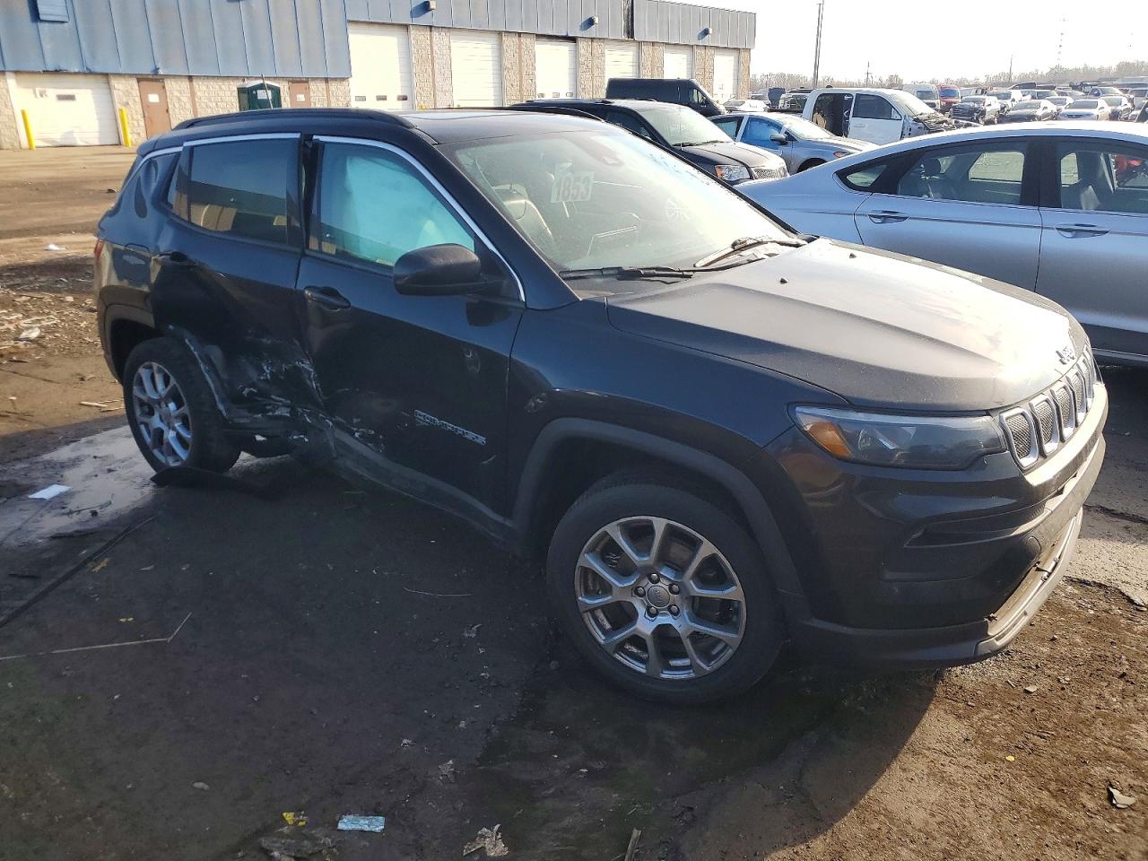2022 JEEP COMPASS LATITUDE LUX photo 7