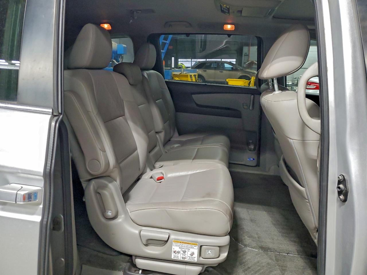 2012 HONDA ODYSSEY EXL photo 11
