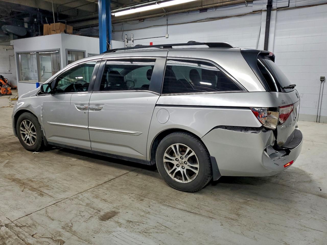 2012 HONDA ODYSSEY EXL photo 2