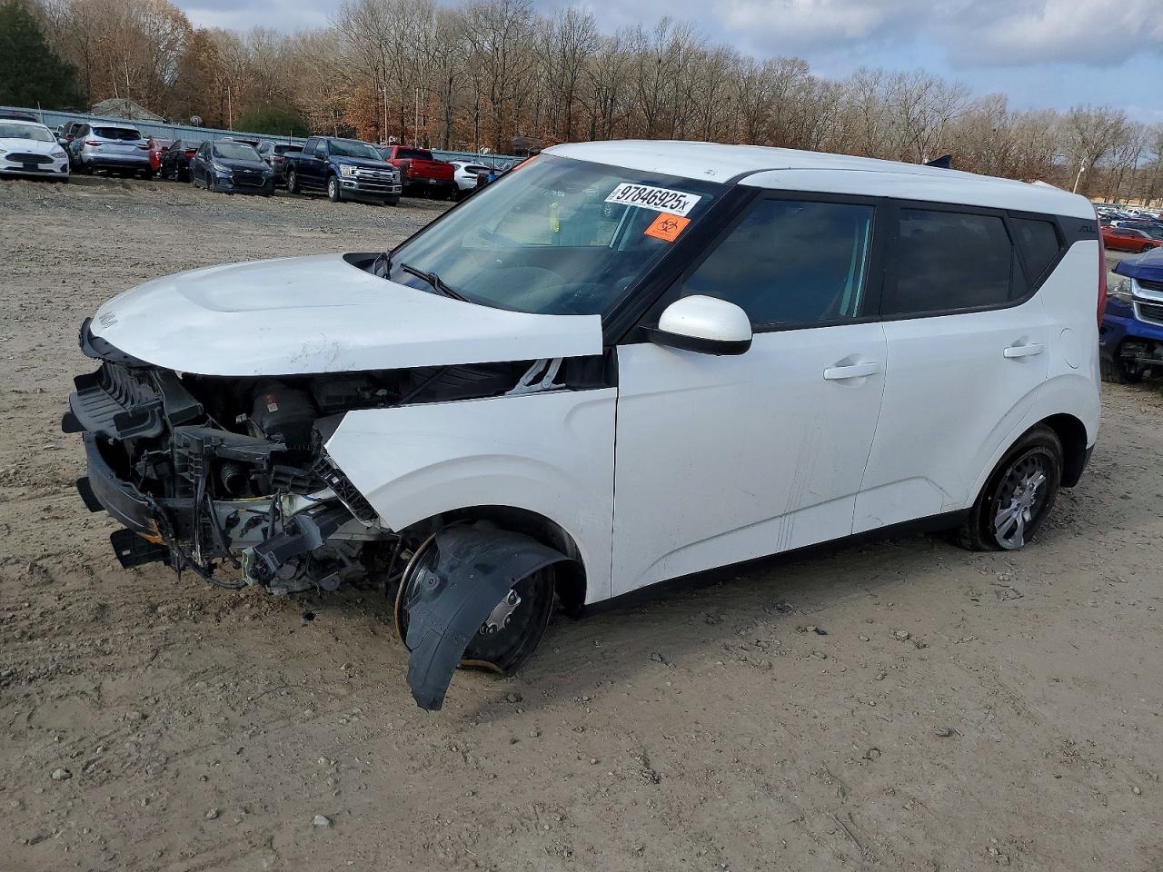 2022 KIA SOUL LX — FRONT END damage — photo 1
