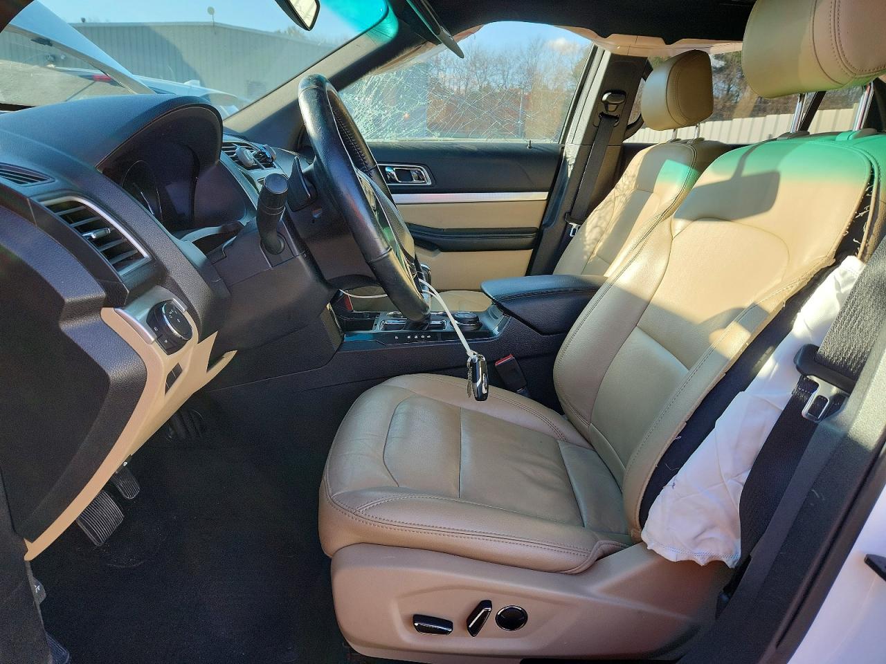 2016 FORD EXPLORER XLT photo 7