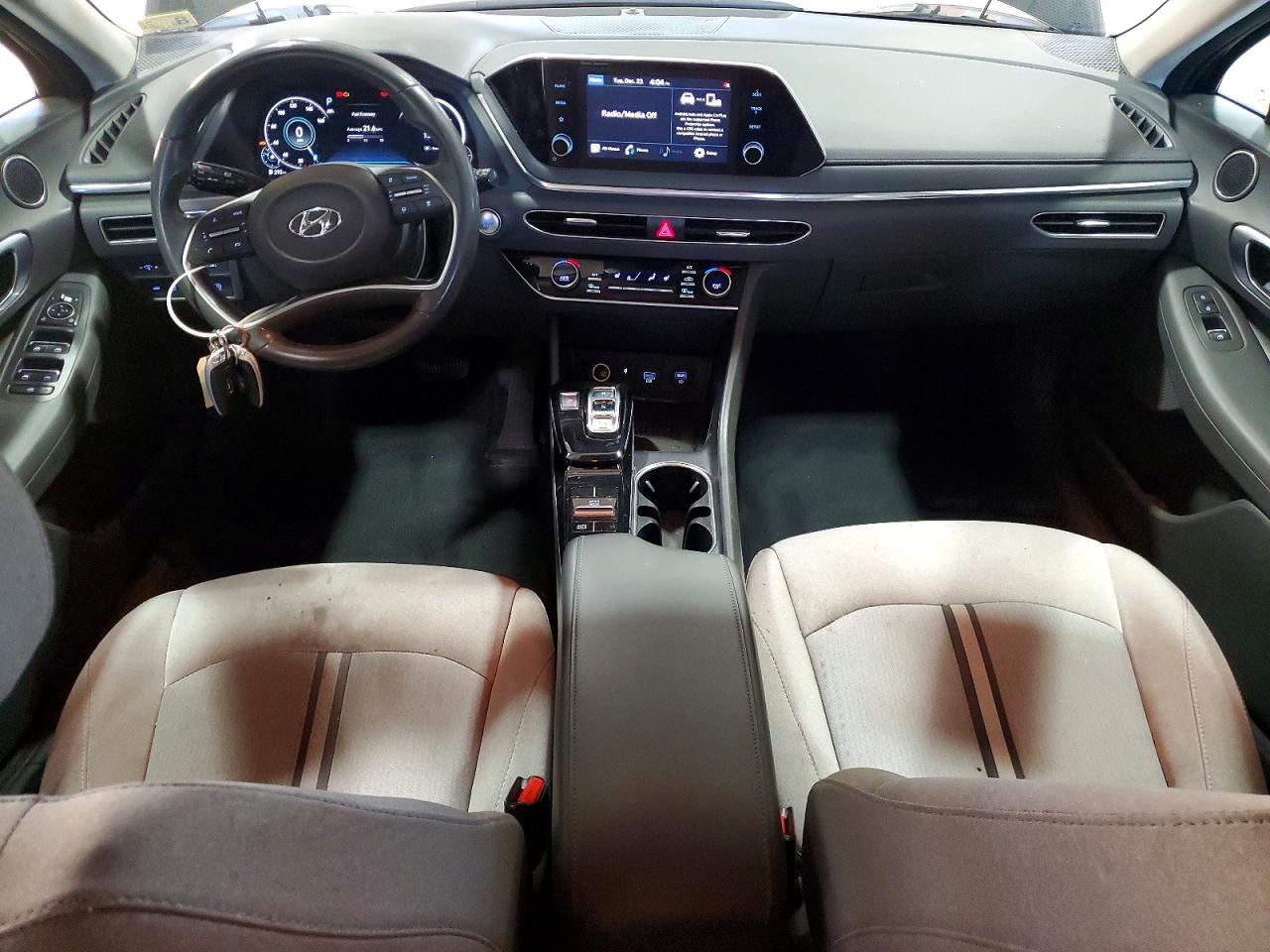 2020 HYUNDAI SONATA SEL photo 8
