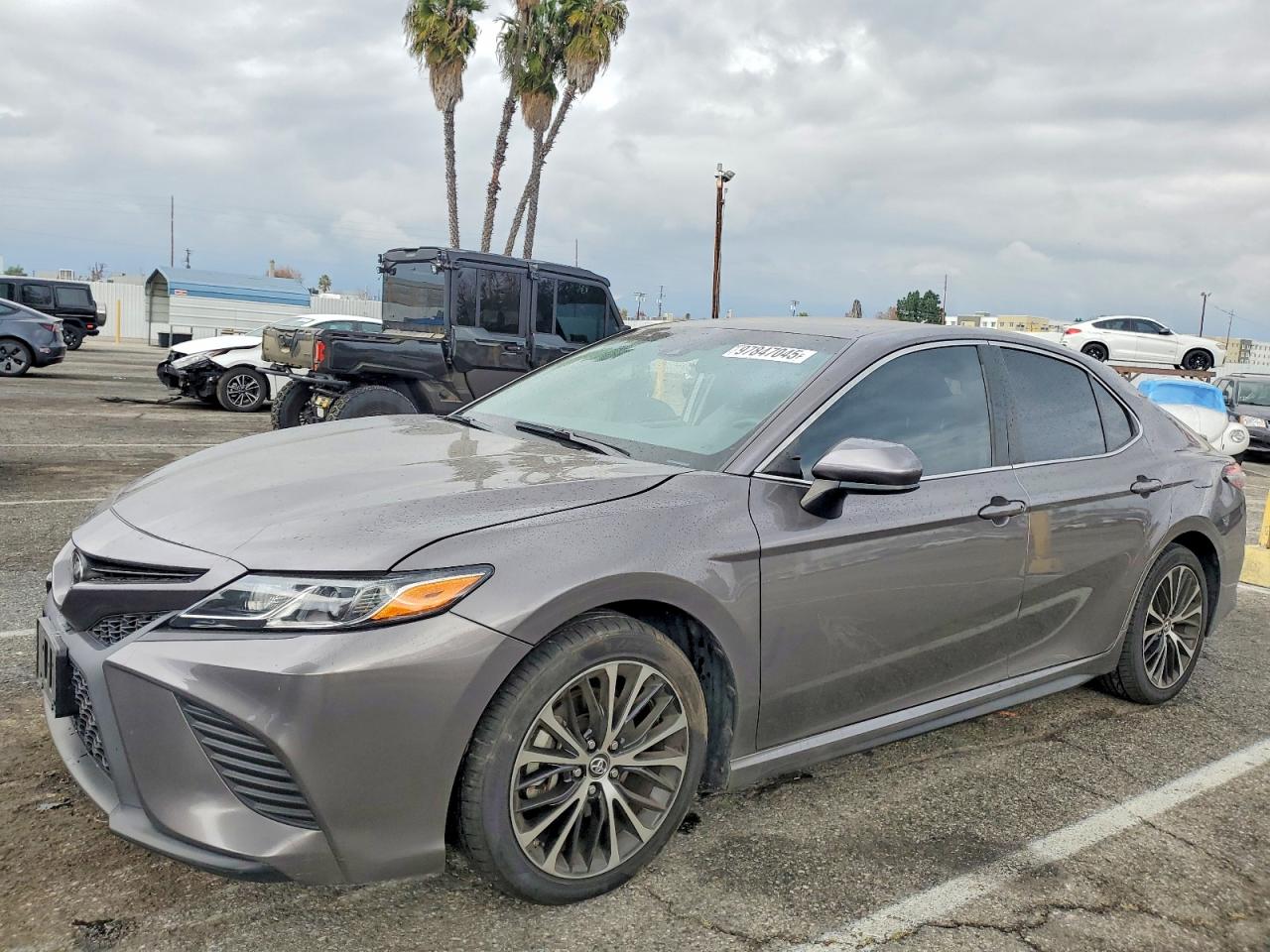 2018 TOYOTA CAMRY