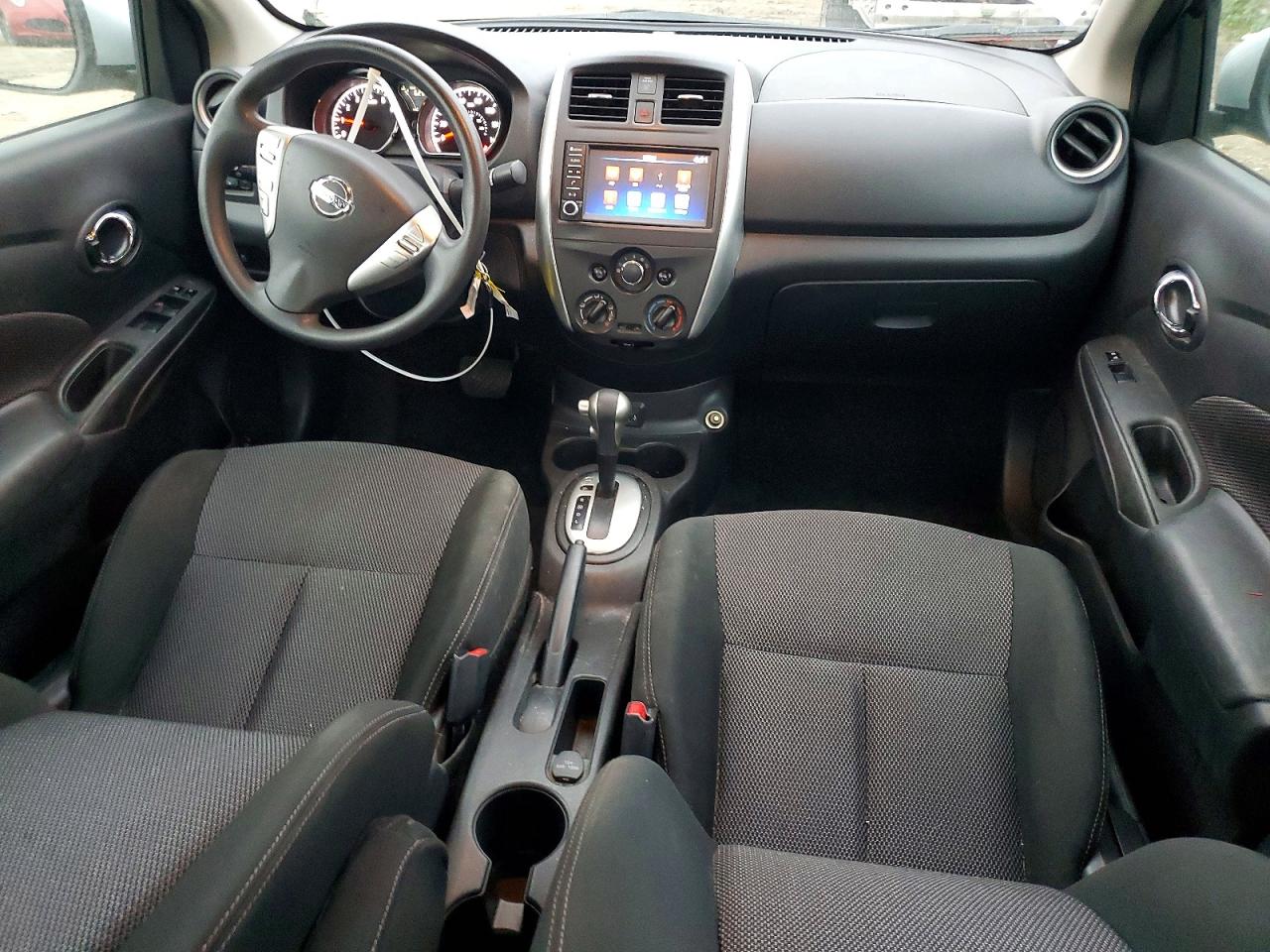 2019 NISSAN VERSA S photo 8
