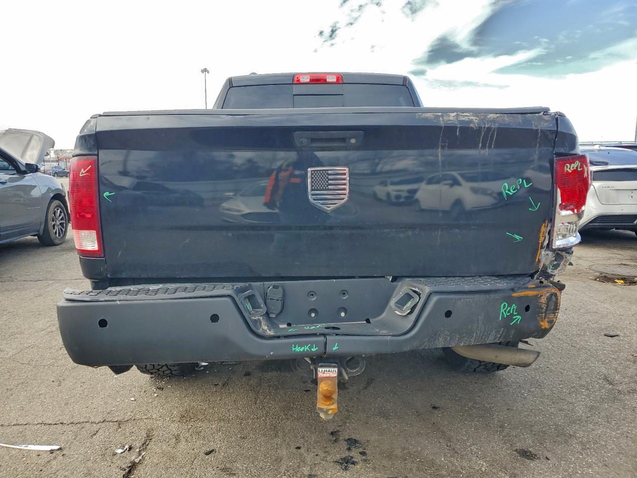 2018 RAM 1500 SLT photo 6