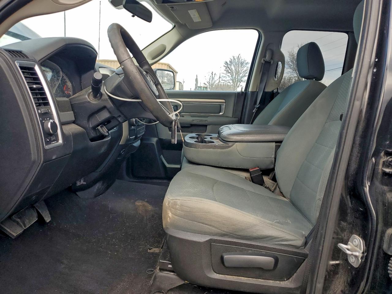 2018 RAM 1500 SLT photo 7