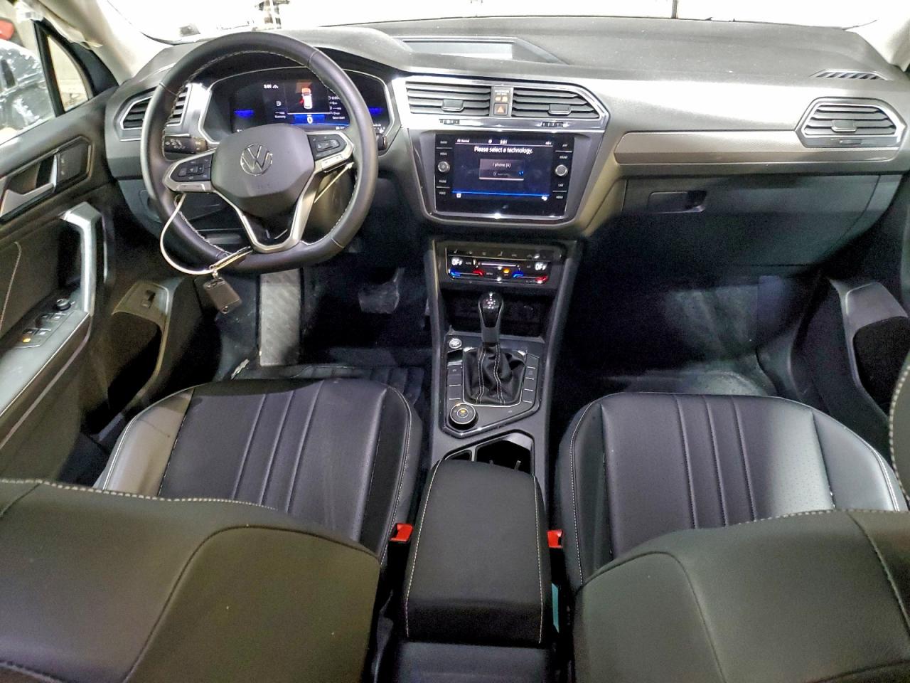 2024 VOLKSWAGEN TIGUAN SE photo 8