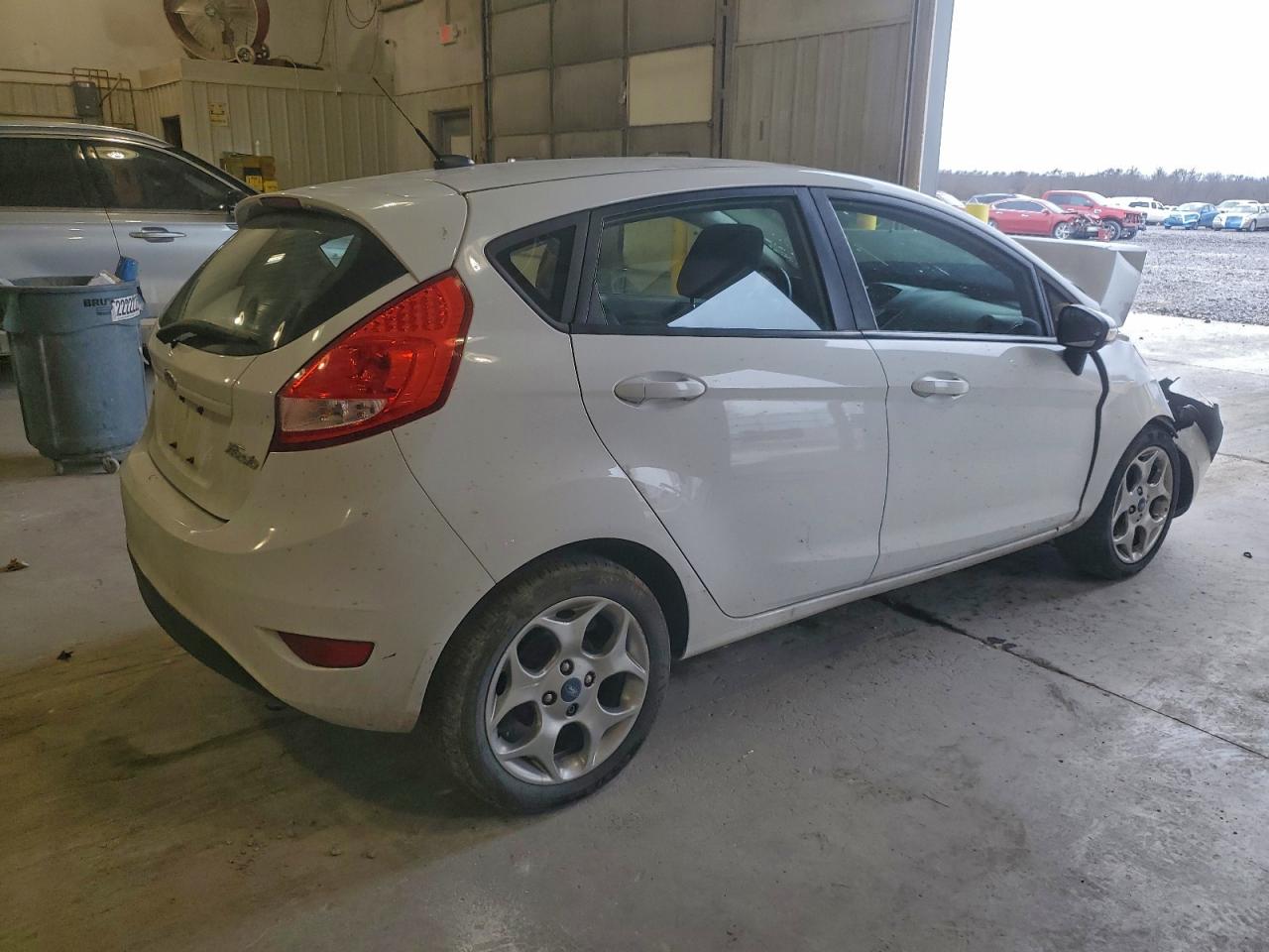 2012 FORD FIESTA SES photo 5