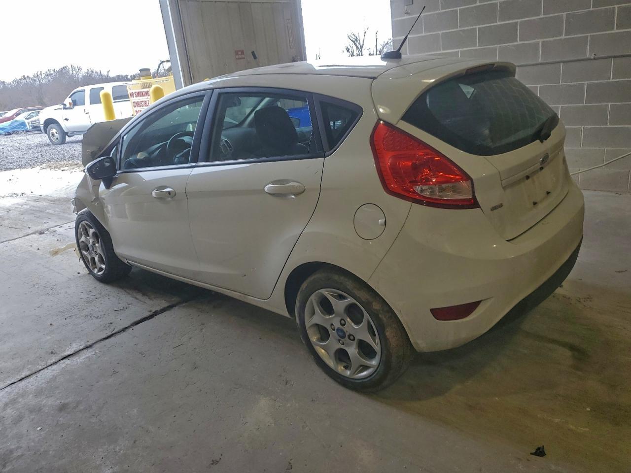 2012 FORD FIESTA SES photo 3