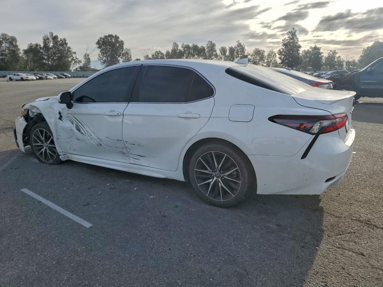 2023 TOYOTA CAMRY SE NIGHT SHADE photo 2