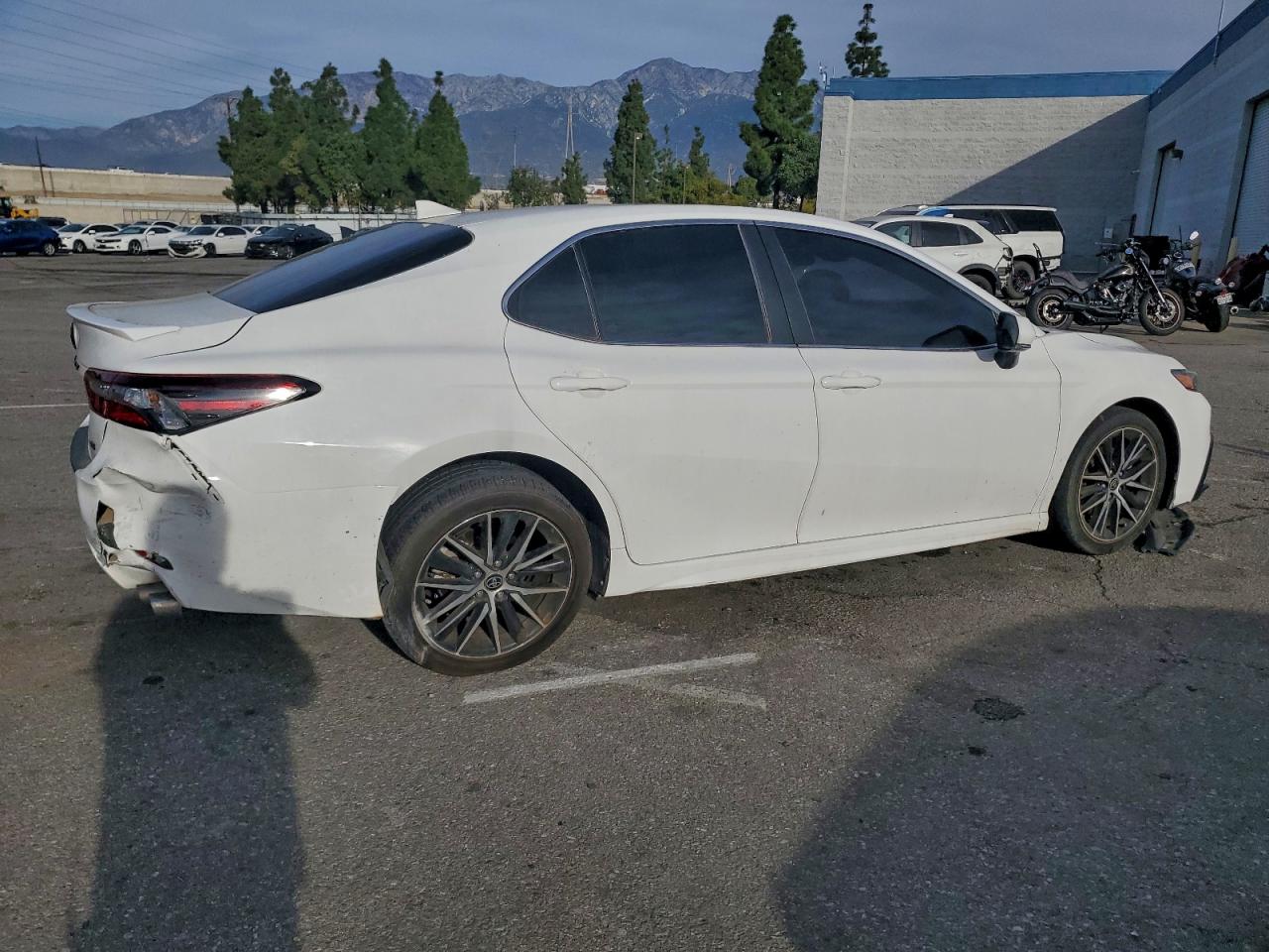 2023 TOYOTA CAMRY SE NIGHT SHADE photo 3