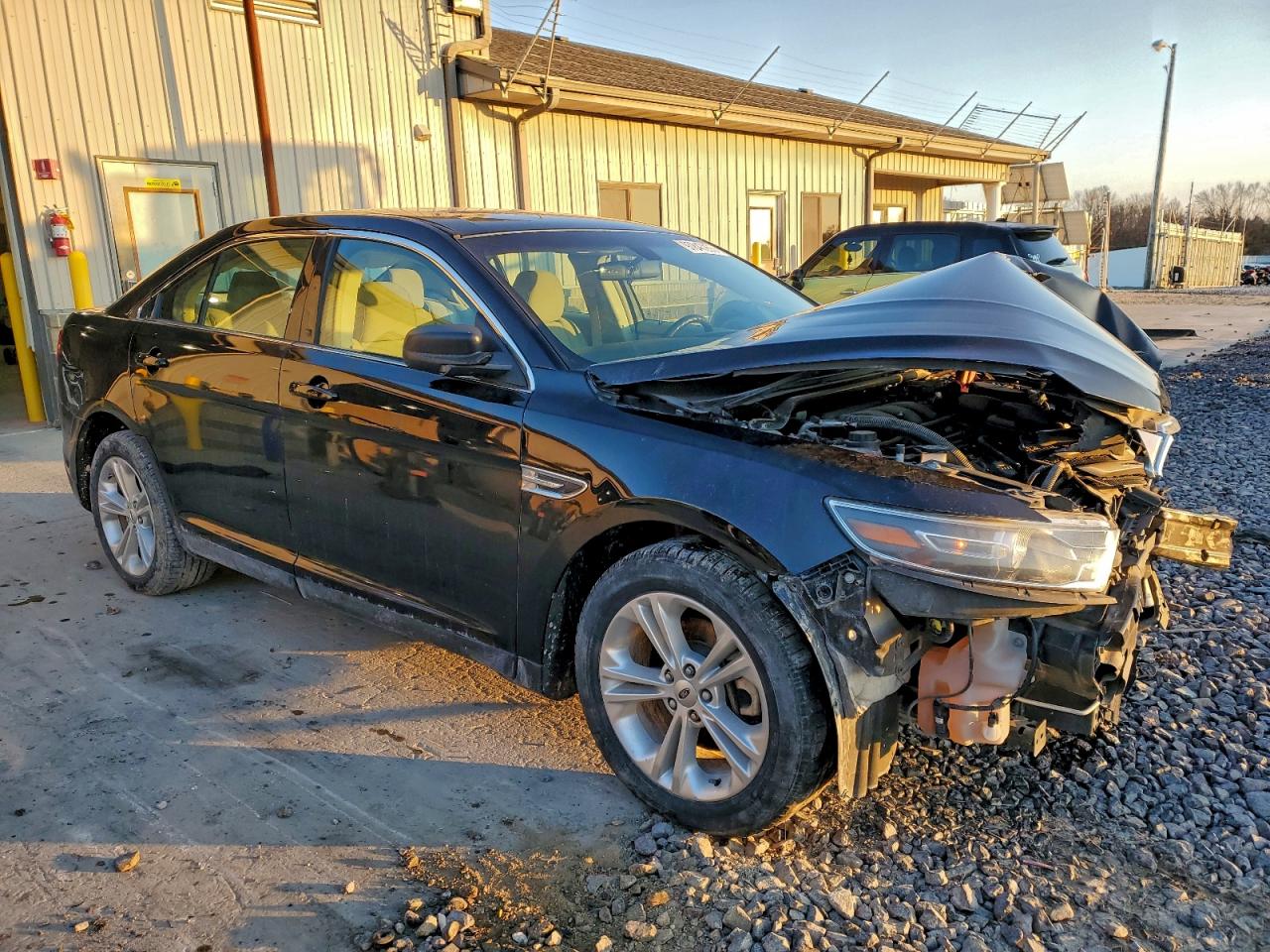 2016 FORD TAURUS SE photo 7