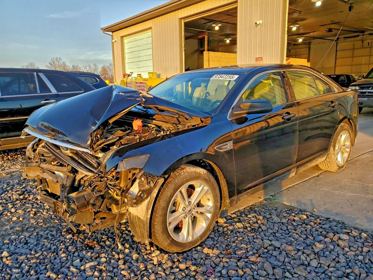 2016 FORD TAURUS SE — FRONT END damage — photo 1