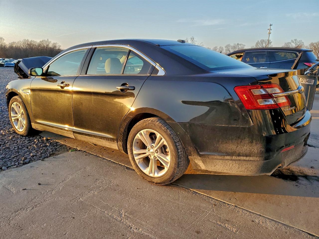 2016 FORD TAURUS SE photo 3