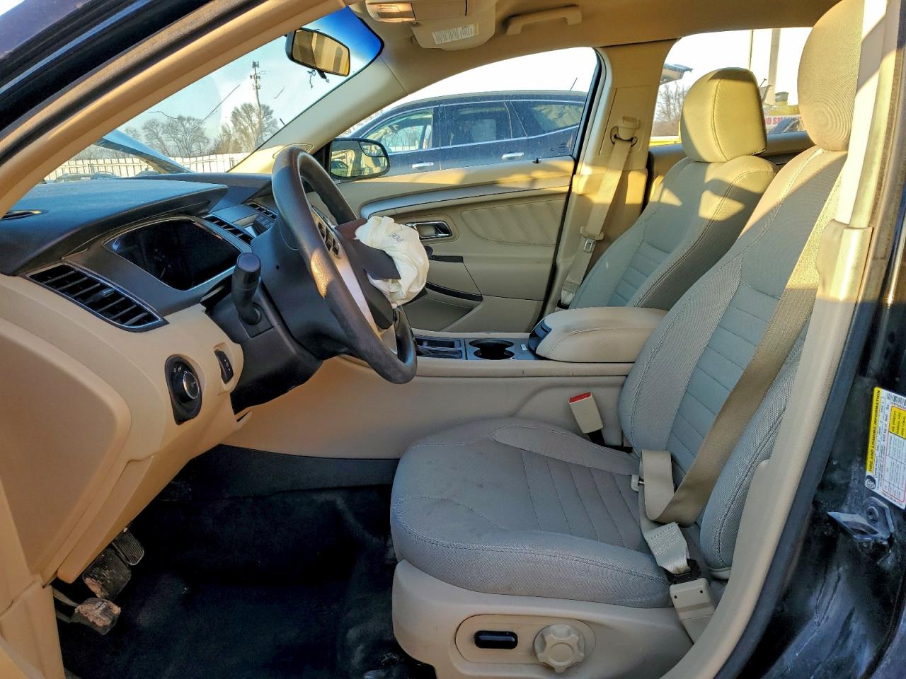2016 FORD TAURUS SE photo 13