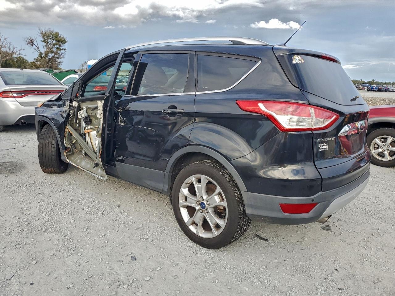 2014 FORD ESCAPE TITANIUM photo 2