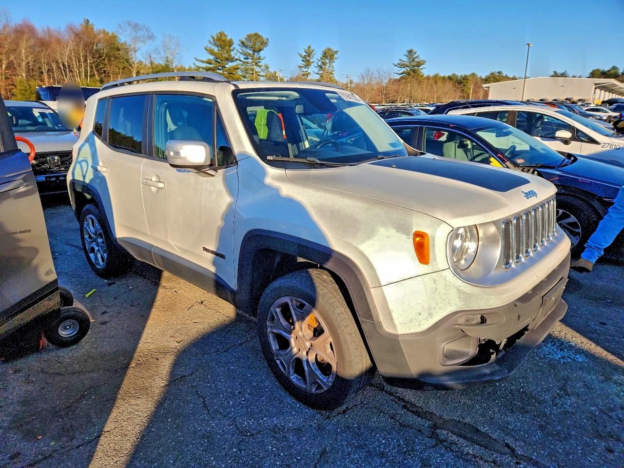 2015 JEEP RENEGADE LIMITED photo 10
