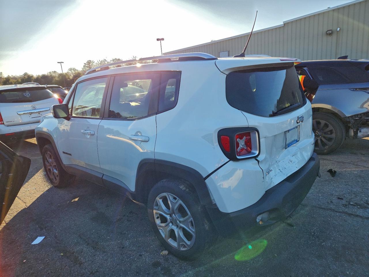 2015 JEEP RENEGADE LIMITED photo 4