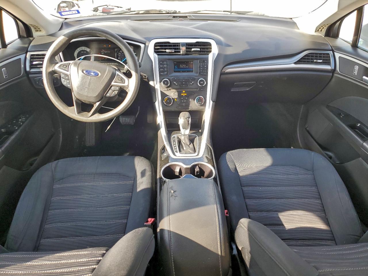 2016 FORD FUSION SE photo 8