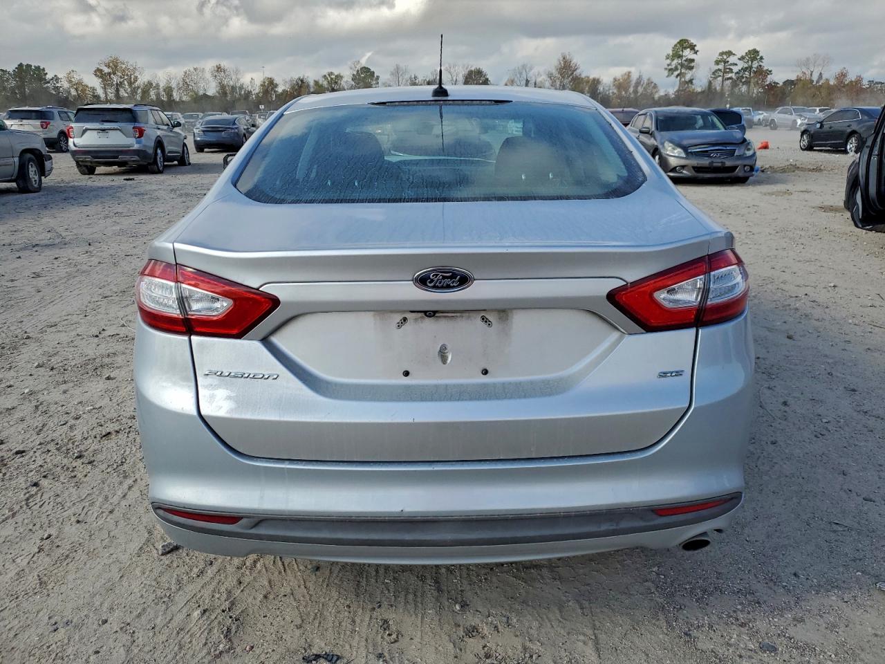2016 FORD FUSION SE photo 6