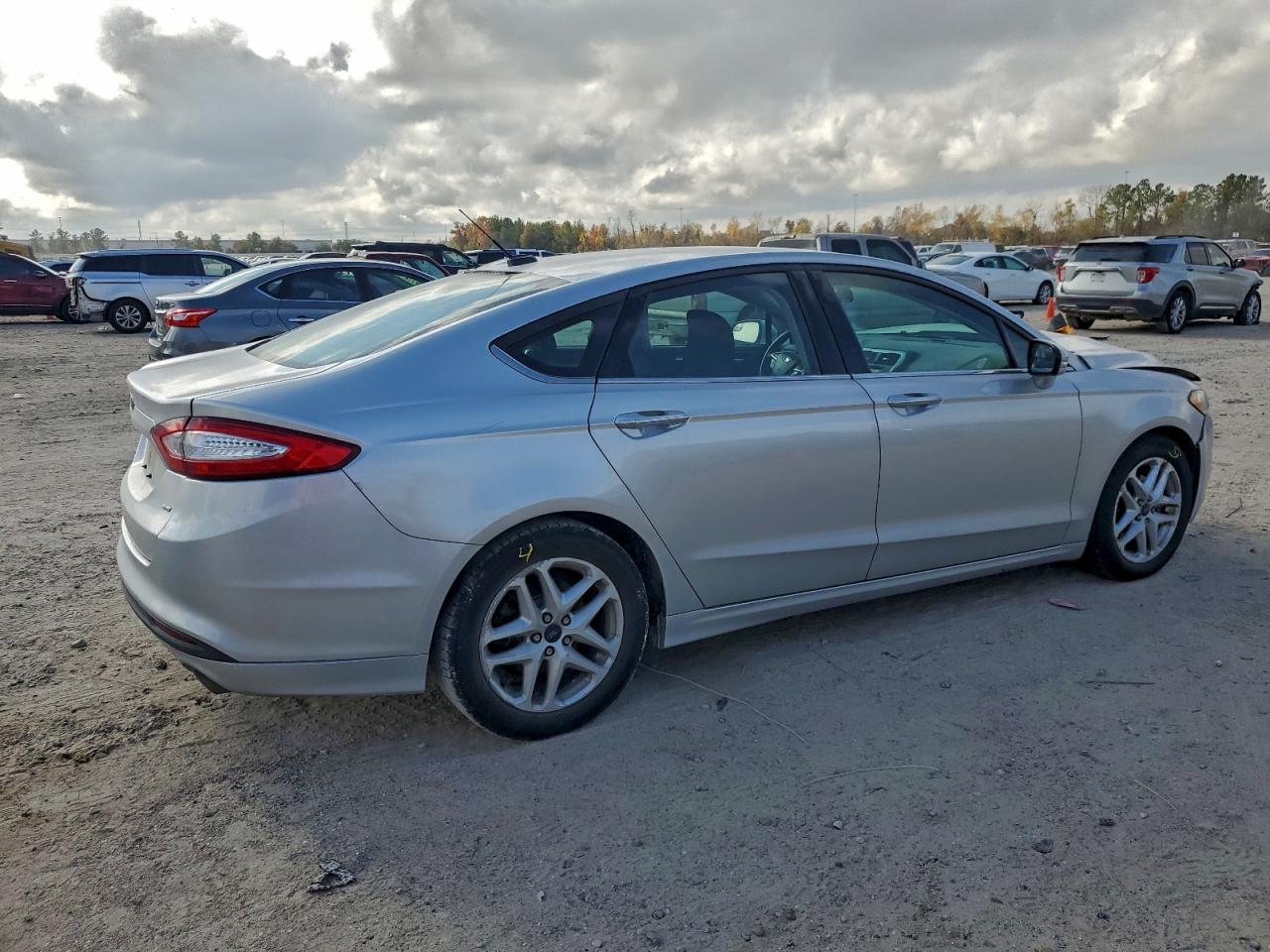2016 FORD FUSION SE photo 3