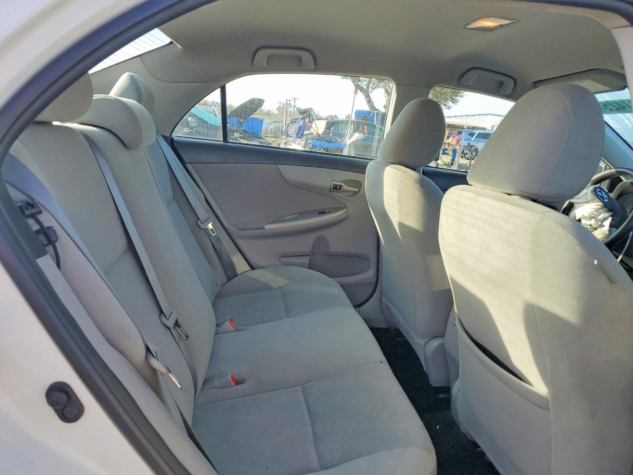 2013 TOYOTA COROLLA BASE photo 19