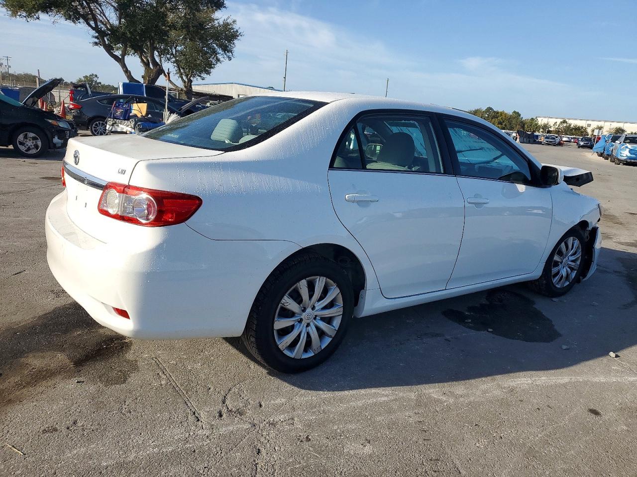 2013 TOYOTA COROLLA BASE photo 5
