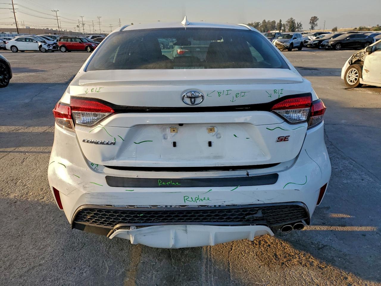 2021 TOYOTA COROLLA SE photo 6